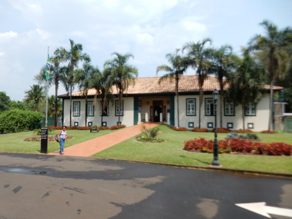 Jardim Botanico Plantarum entrance  Oct '15.JPG