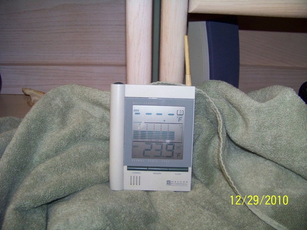 Low of 23.9 degrees on Dec. 29th 2010.jpg