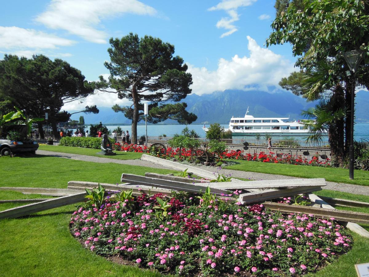 Montreux lakeside promenade - TRAVEL LOGS - PalmTalk